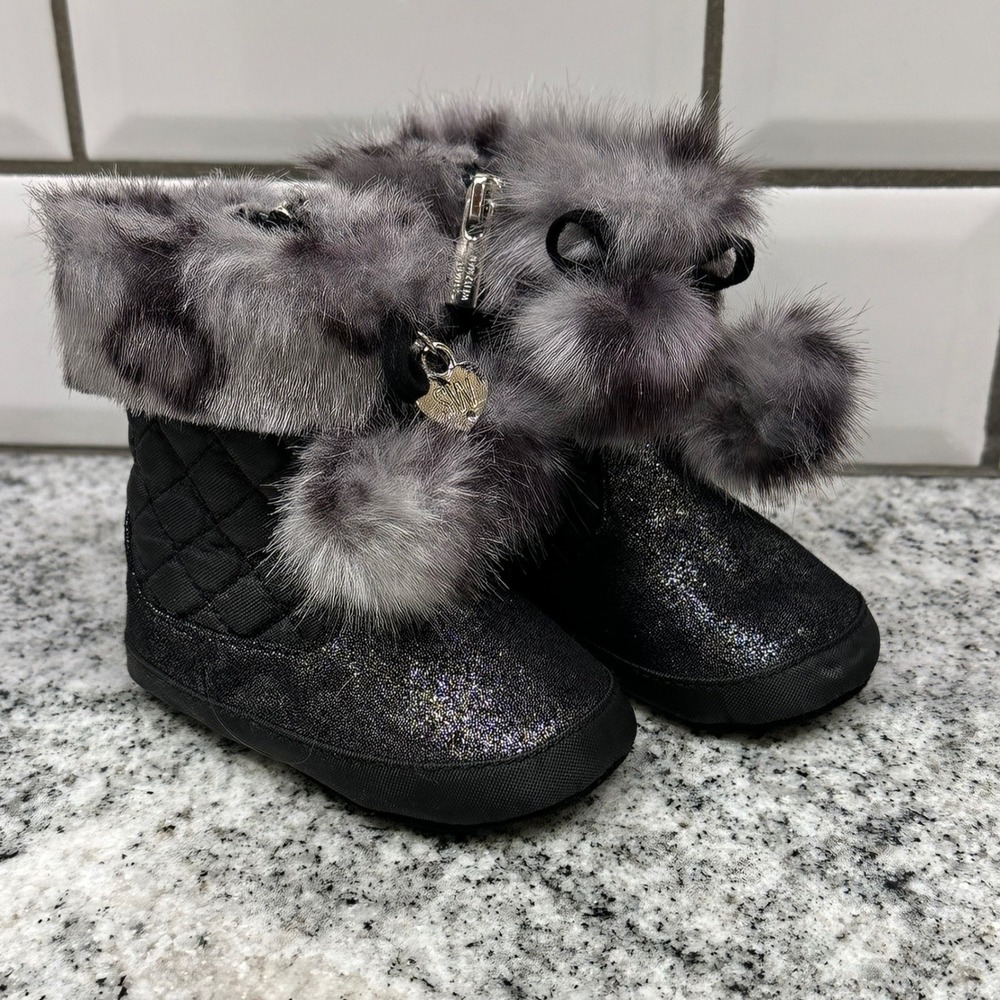 Stuart Weitzman Kids Size 2 Baby Sparkle Pom Boot Black Glitter Faux Fur Glam